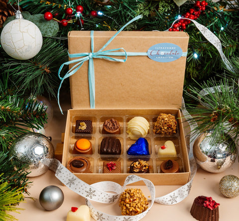 CHRISTMAS Chocolate Box with 12 Handmade Chocolates - Medium Size