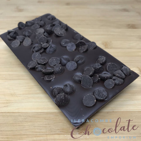 Deluxe Dark Chocolate with 70% chocolate drops bar